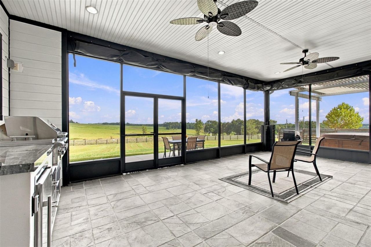 16705 Hilltop Horizons Place, Dade City, FL 33523 Photo