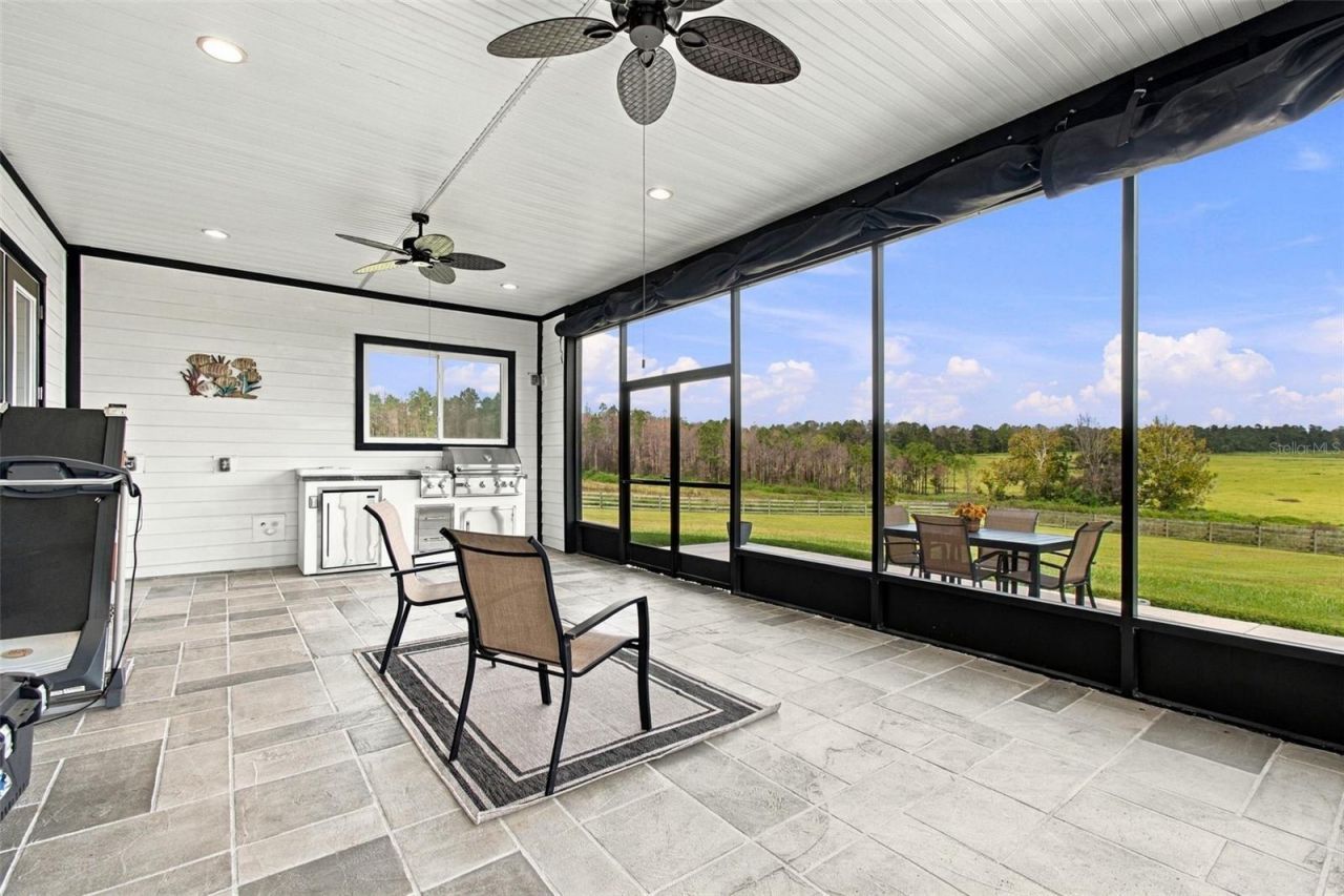 16705 Hilltop Horizons Place, Dade City, FL 33523 Photo