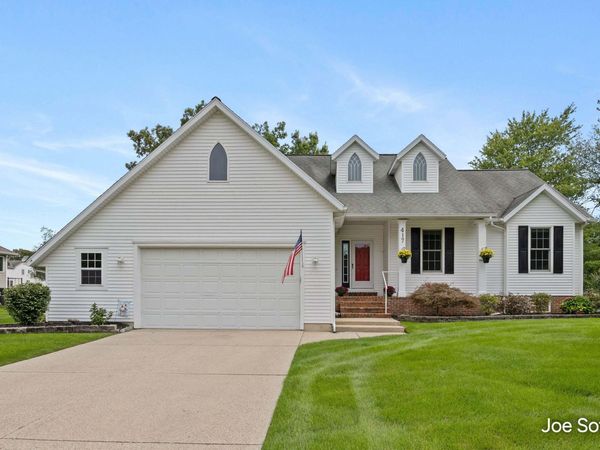 417 142nd Avenue, Holland, MI 49424