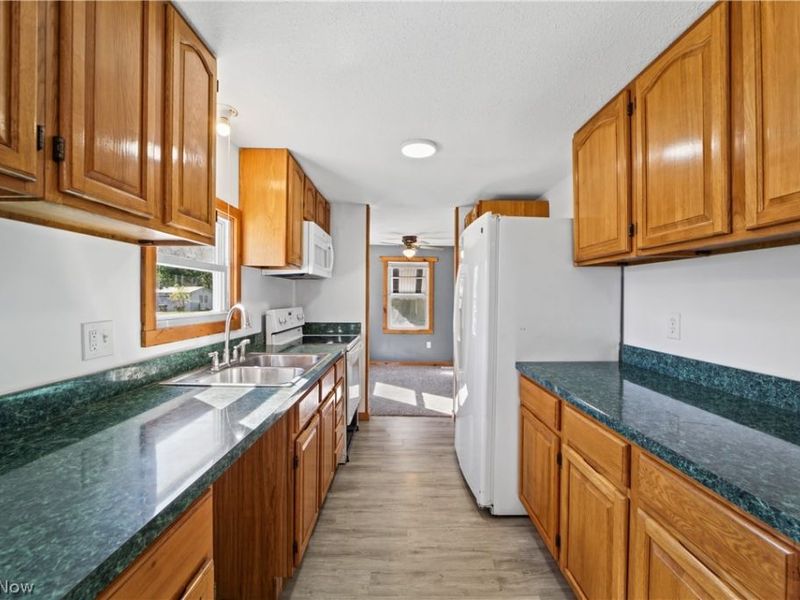 104 Pike Court , Lagrange, OH 44050 Photo 12