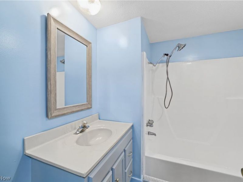 104 Pike Court , Lagrange, OH 44050 Photo 21