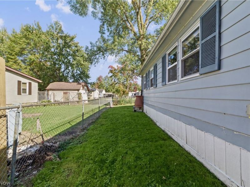 104 Pike Court , Lagrange, OH 44050 Photo 29