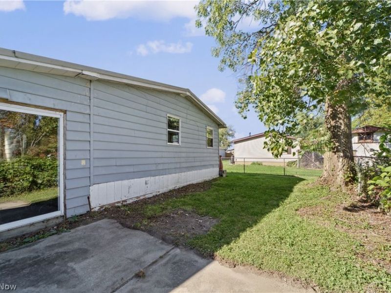104 Pike Court , Lagrange, OH 44050 Photo 31