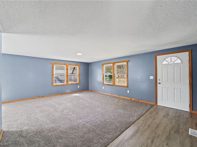 104 Pike Court , Lagrange, OH 44050 Photo 4