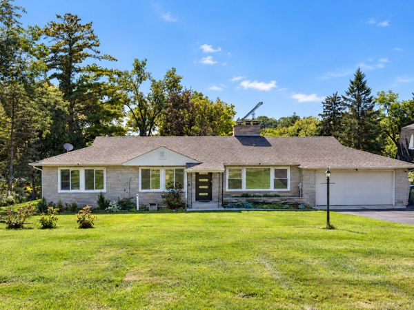411 E Main Street , Cary, IL 60013