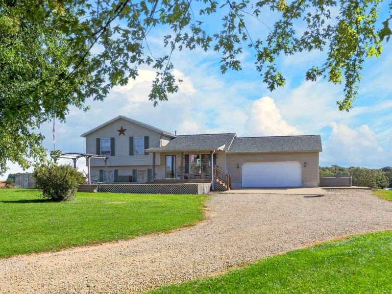 16500 Smith Road, Fredericktown, OH 43019 Photo 1