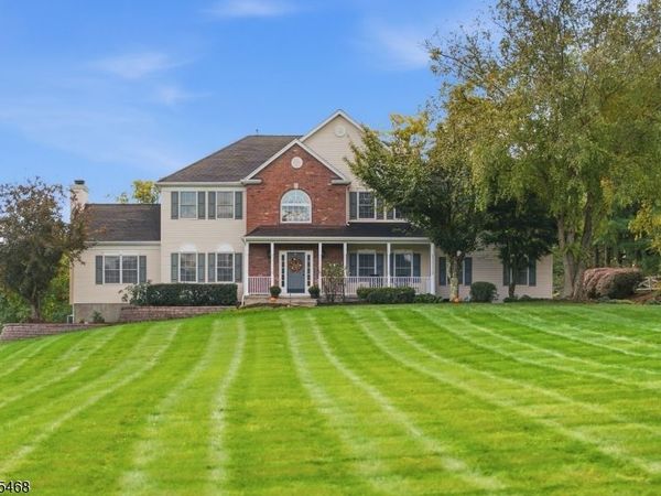 13 Saddle Ridge Rd, Sparta, NJ 07871