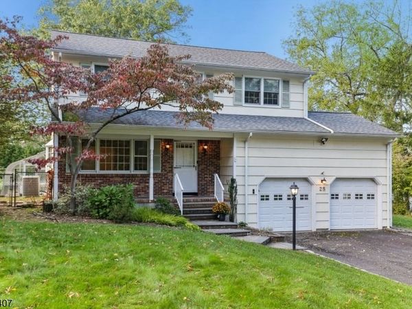25 Wardle Ave, Berkeley Heights, NJ 07922