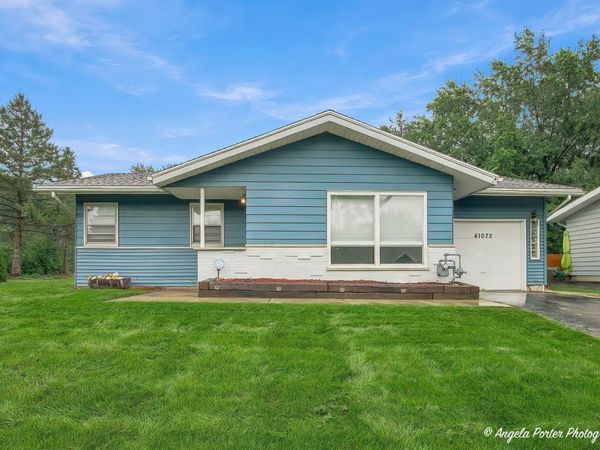 41073 N 3rd Street , Antioch, IL 60002