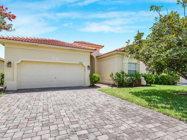 5544 Spanish River Road, Fort Pierce, FL 34951