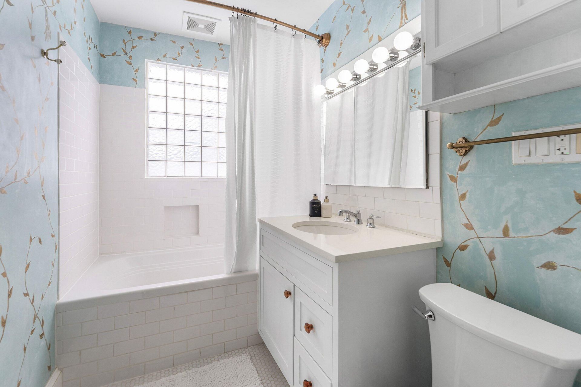 412 35th Street, West Palm Beach, FL 33407 Photo