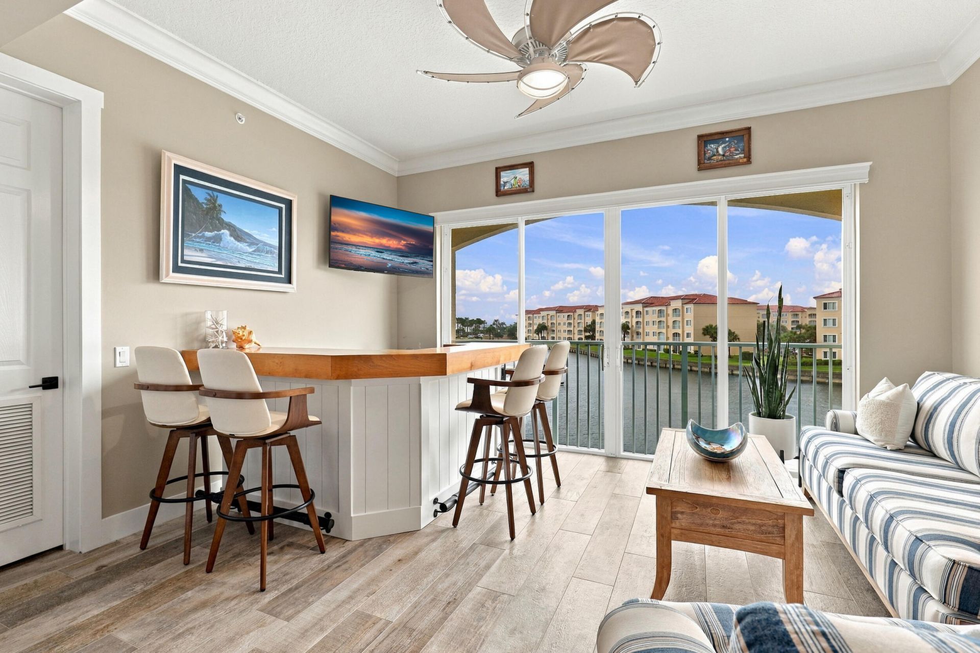 16 Harbour Isle Drive W, Unit 306, Fort Pierce, FL 34949 Photo