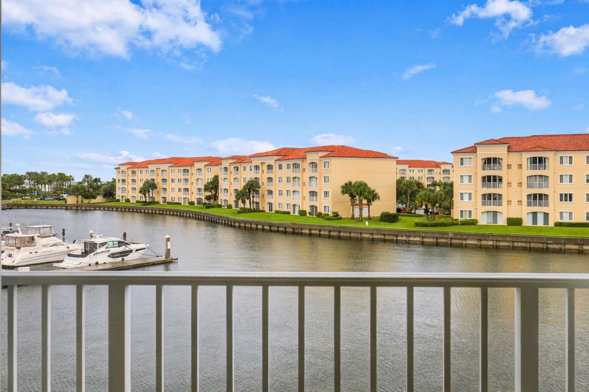 16 Harbour Isle Drive W, Unit 306, Fort Pierce, FL 34949 Photo
