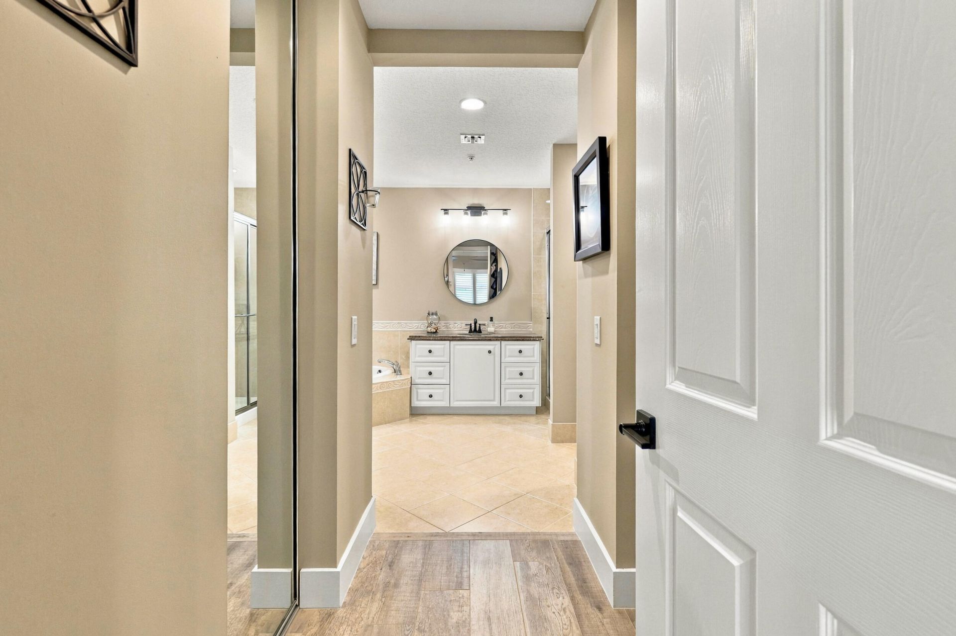 16 Harbour Isle Drive W, Unit 306, Fort Pierce, FL 34949 Photo