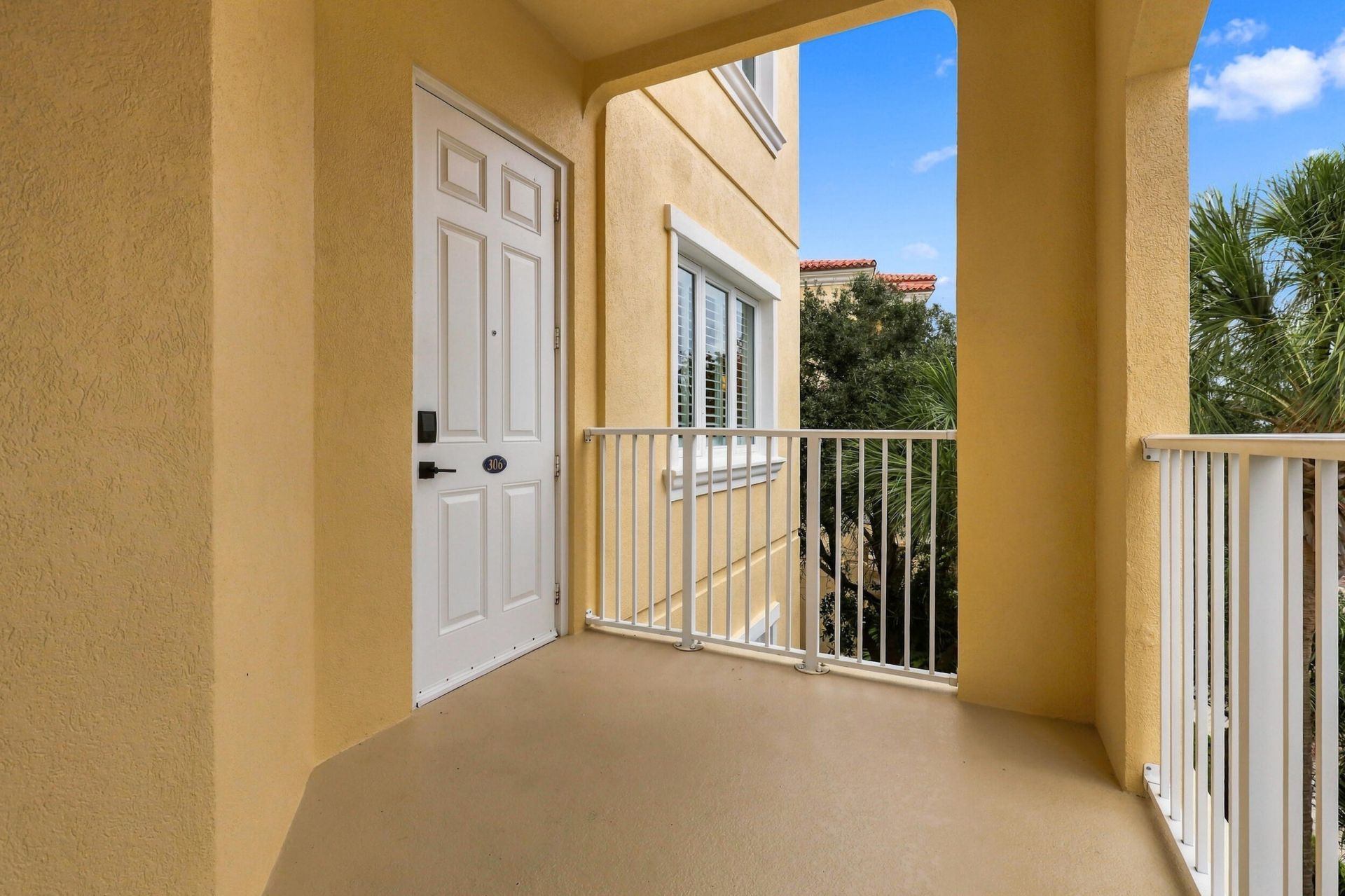 16 Harbour Isle Drive W, Unit 306, Fort Pierce, FL 34949 Photo