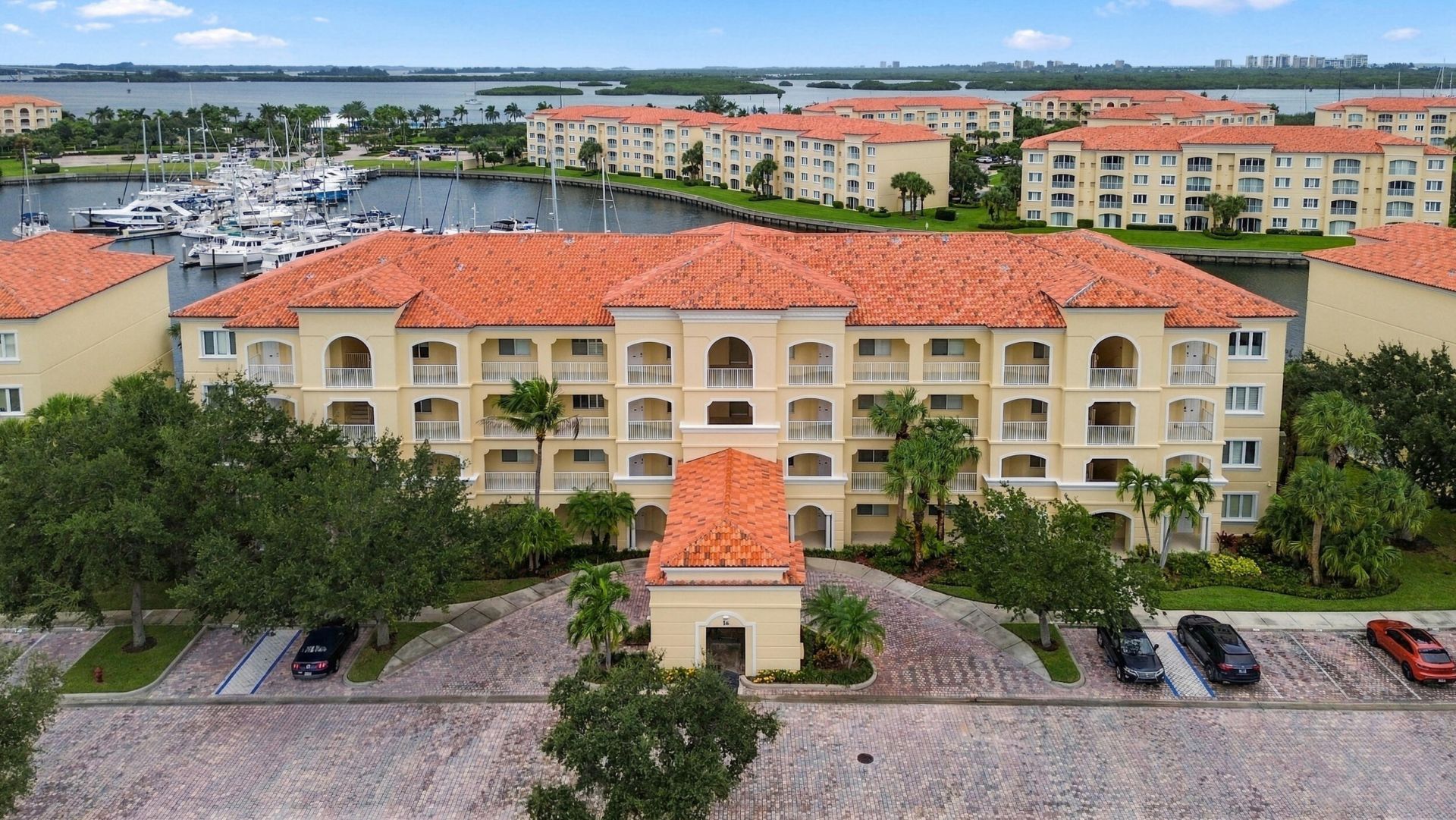 16 Harbour Isle Drive W, Unit 306, Fort Pierce, FL 34949 Photo