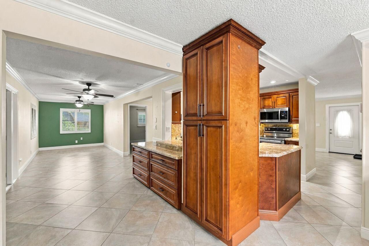 1707 SW 18th Street, Boynton Beach, FL 33426 Photo