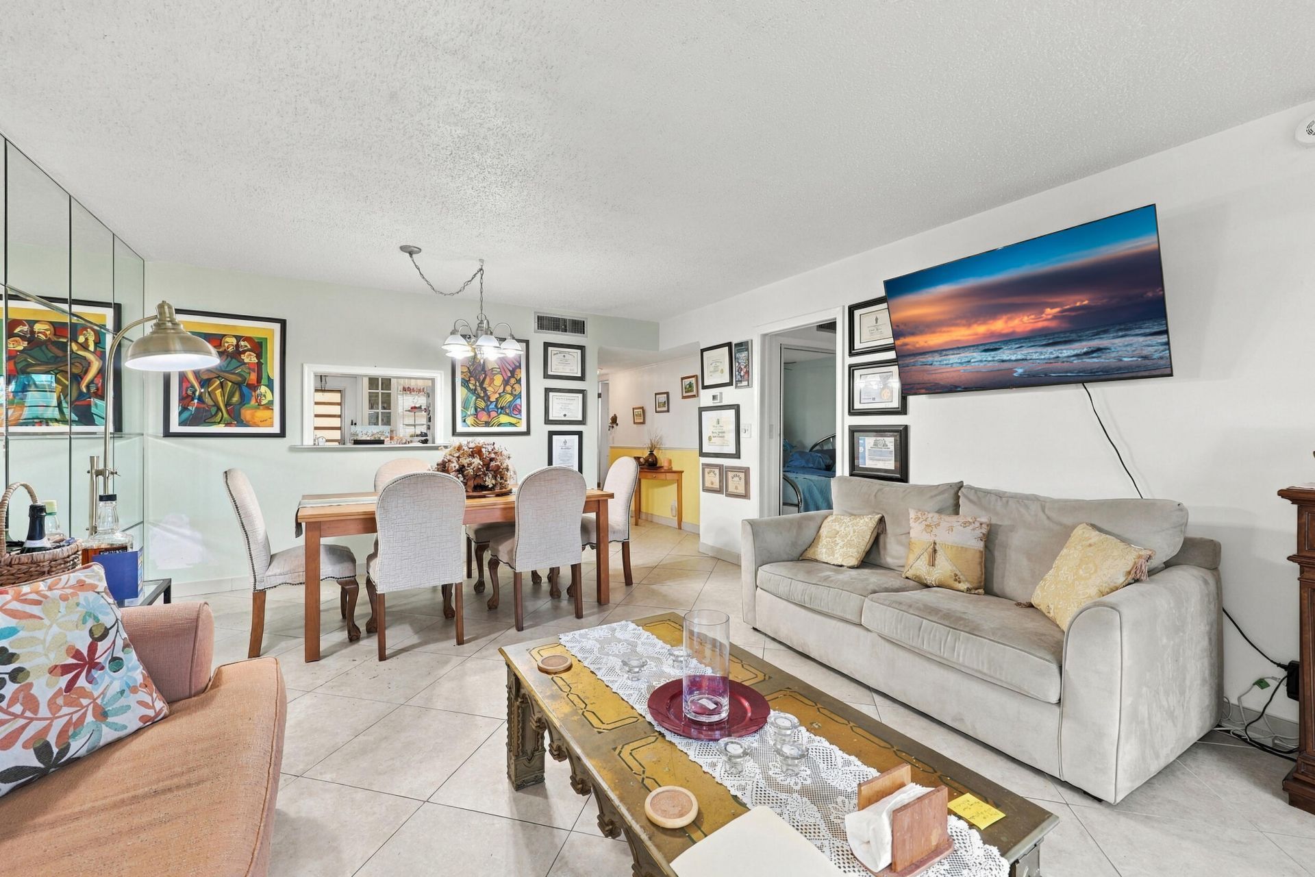 3940 NW 42nd Avenue, Unit 313, Lauderdale Lakes, FL 33319 Photo