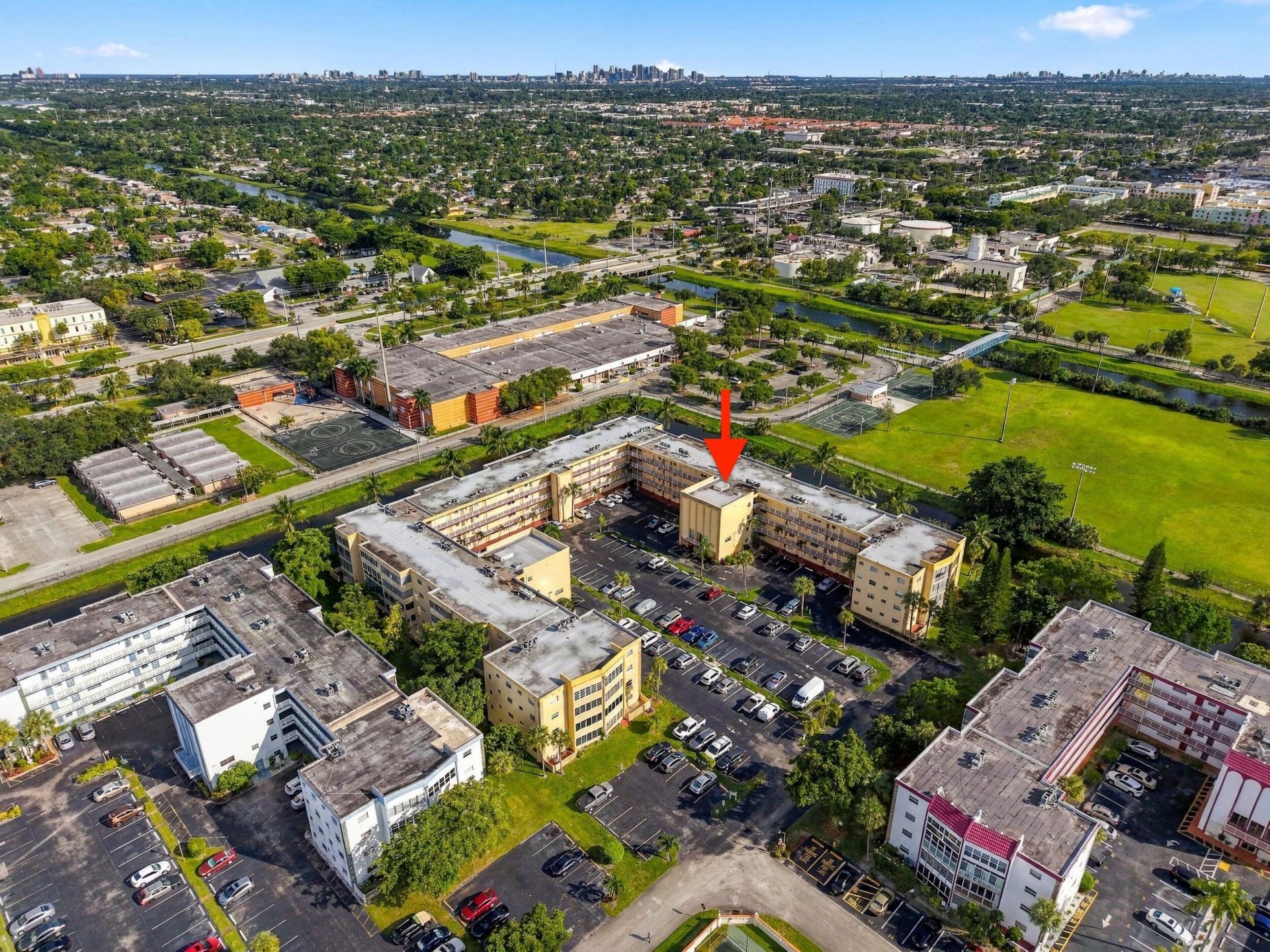 3940 NW 42nd Avenue, Unit 313, Lauderdale Lakes, FL 33319 Photo