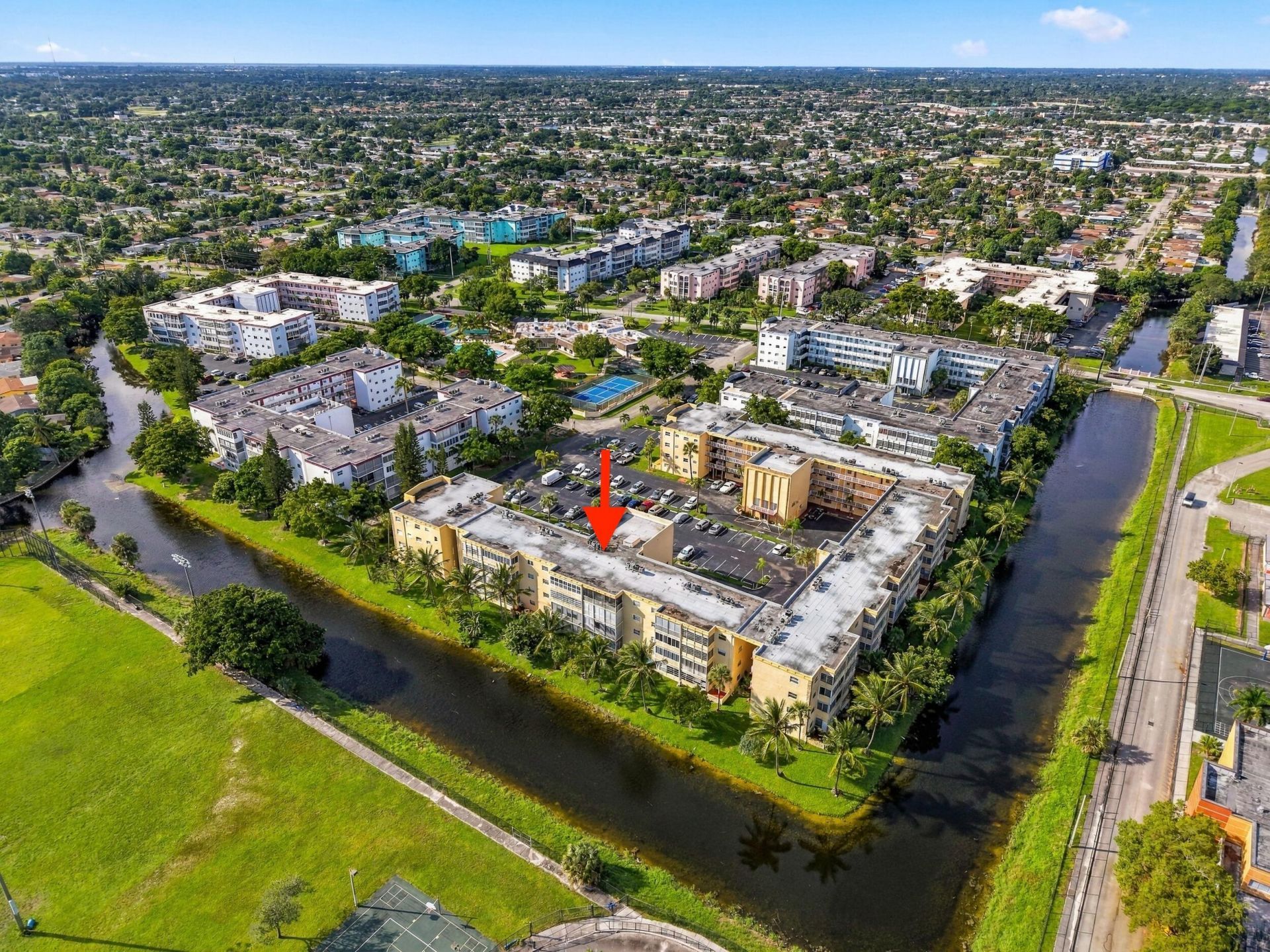 3940 NW 42nd Avenue, Unit 313, Lauderdale Lakes, FL 33319 Photo