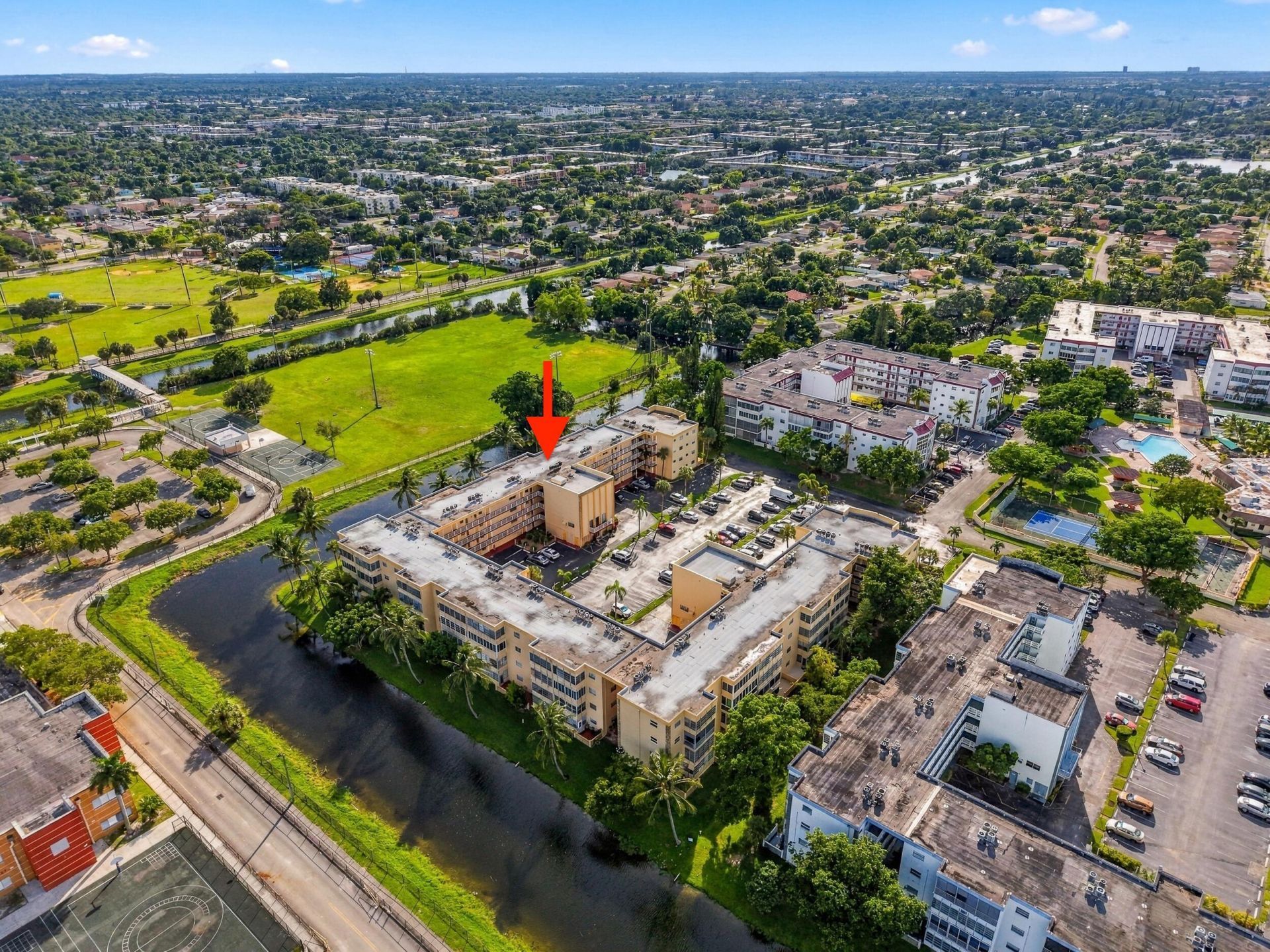 3940 NW 42nd Avenue, Unit 313, Lauderdale Lakes, FL 33319 Photo