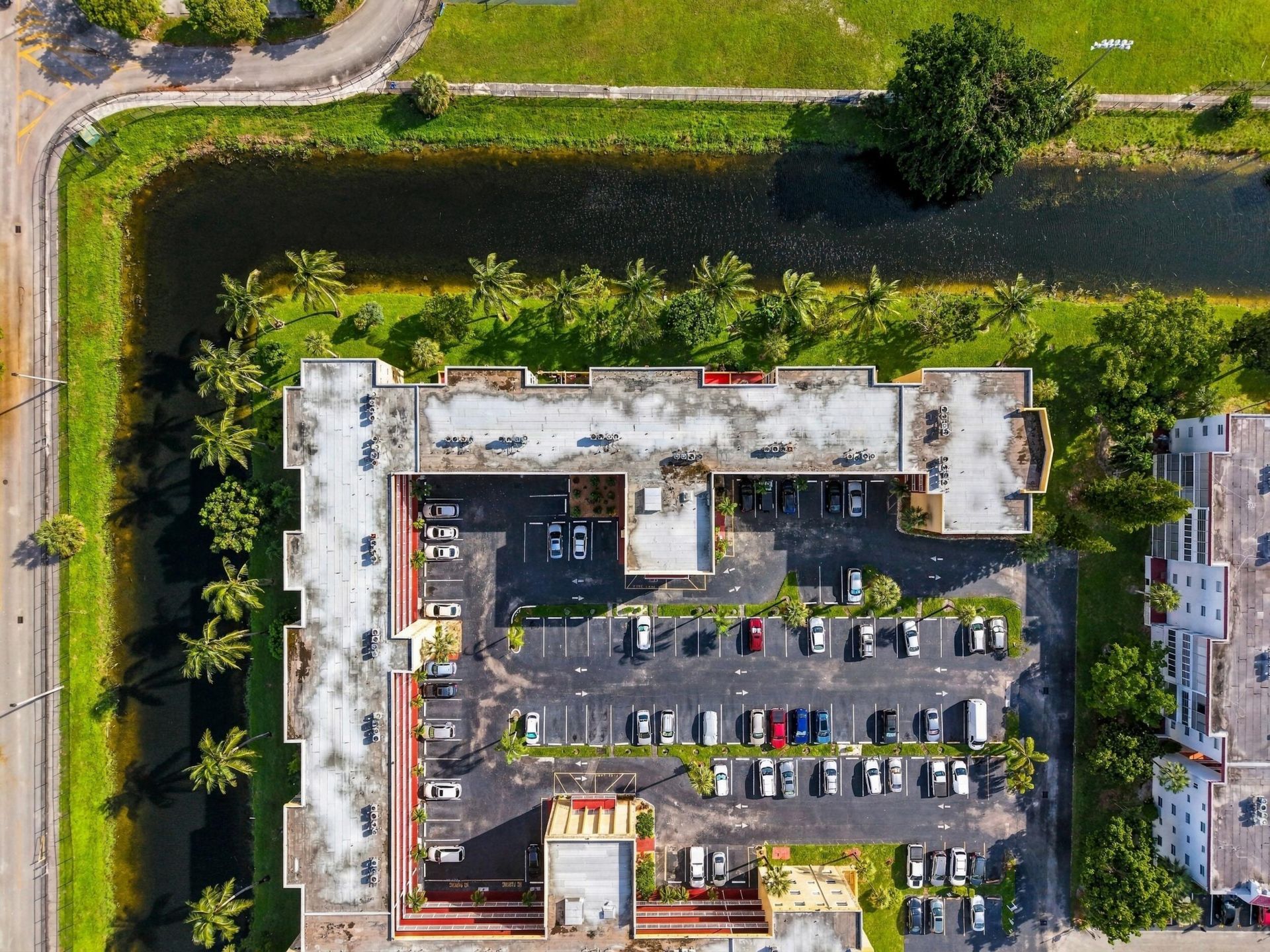 3940 NW 42nd Avenue, Unit 313, Lauderdale Lakes, FL 33319 Photo