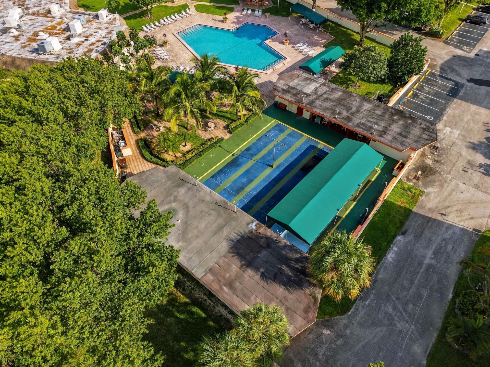 3940 NW 42nd Avenue, Unit 313, Lauderdale Lakes, FL 33319 Photo