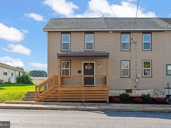 10 W RICHLAND AVENUE, MYERSTOWN, PA 17067
