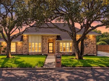 7104 Church Park Drive, Fort Worth, TX 76133