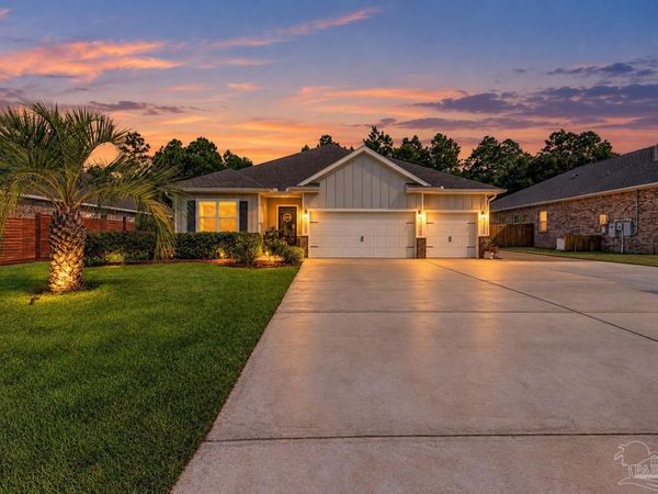 8024 Silver Maple Dr, Milton, FL 32583