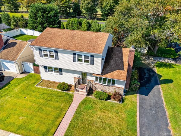 115 Kuhl Avenue , Hicksville, NY 11801