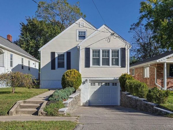 6918 Murray Avenue, Cincinnati, OH 45227