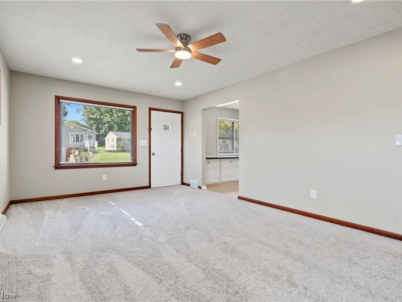 483 17th Street NW, Barberton, OH 44203 Photo 6