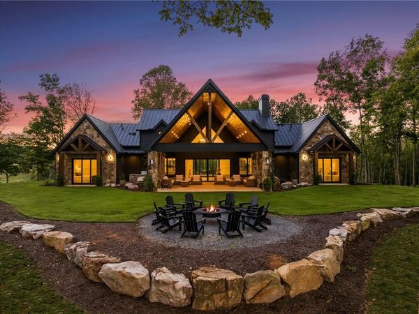 364 Bravo Way , Talking Rock, GA 30175