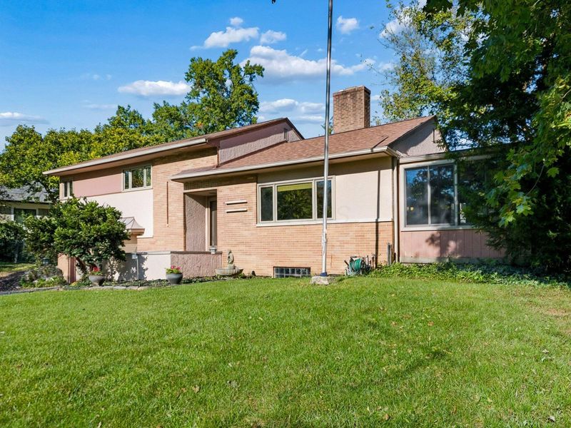 2310 Northwest Boulevard, Upper Arlington, OH 43221 Photo 3