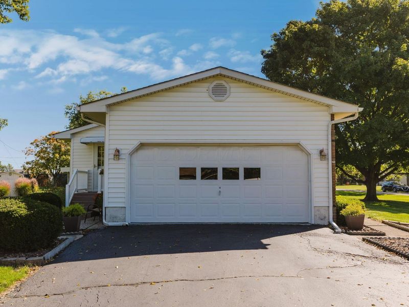 4040 Chancellor Drive, Grove City, OH 43123 Photo 44