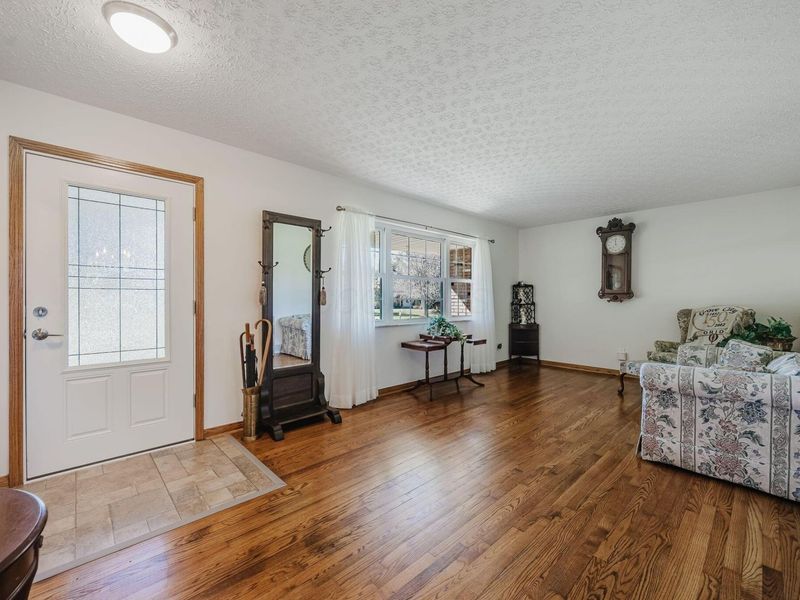 4040 Chancellor Drive, Grove City, OH 43123 Photo 6