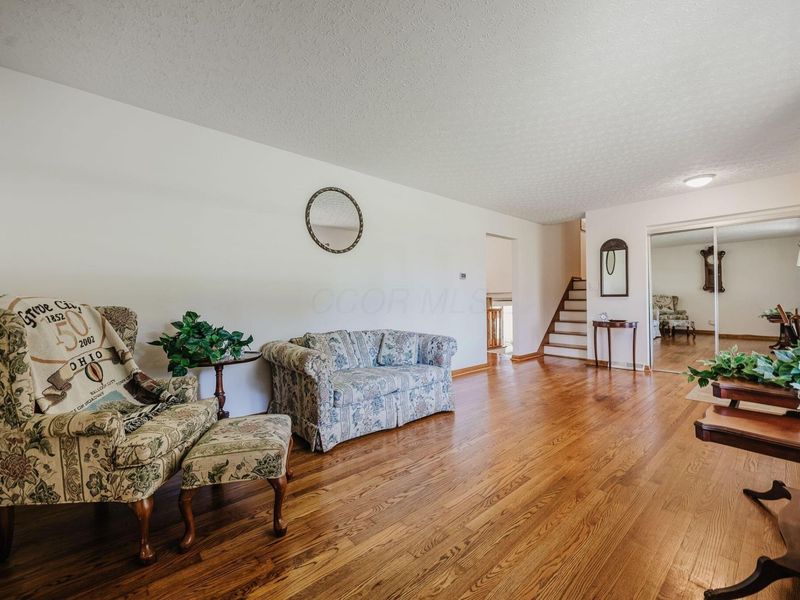 4040 Chancellor Drive, Grove City, OH 43123 Photo 8