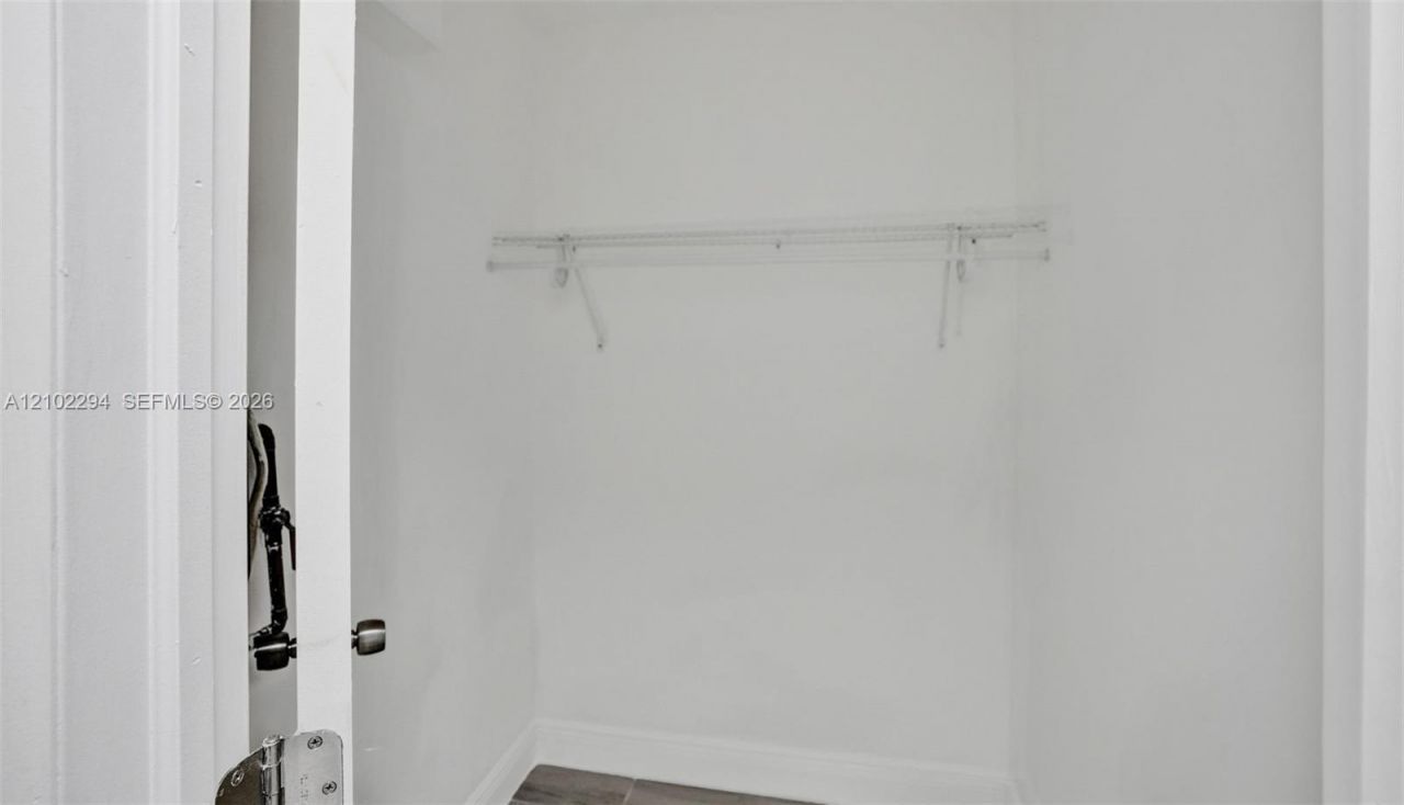 14190 W Dixie Hwy , Unit 2, North Miami, FL 33161 Photo