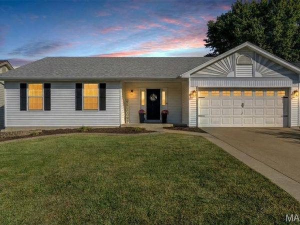 415 Lantana Lane, St Peters, MO 63376