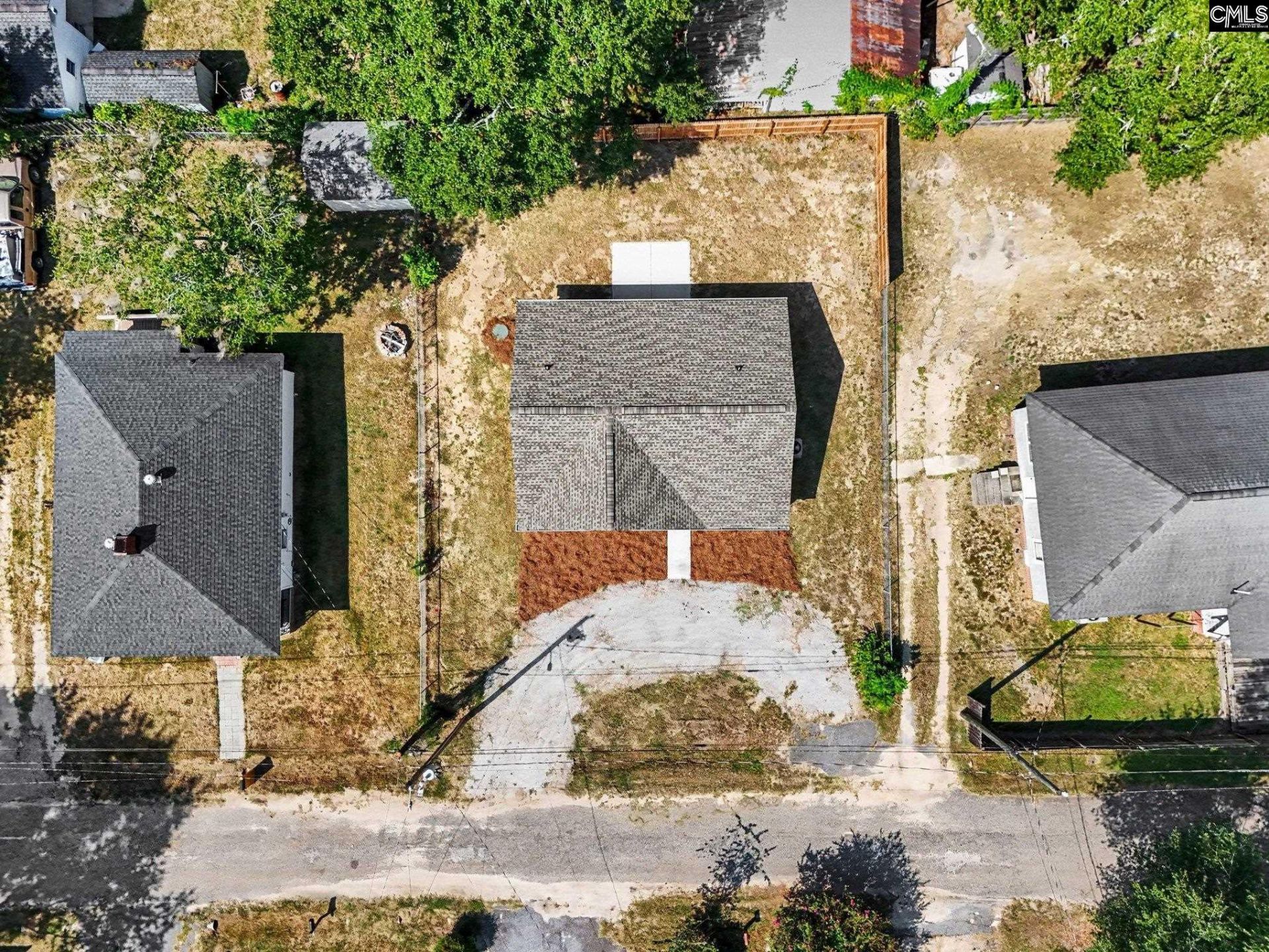 214 W 3rd Street Photo 6