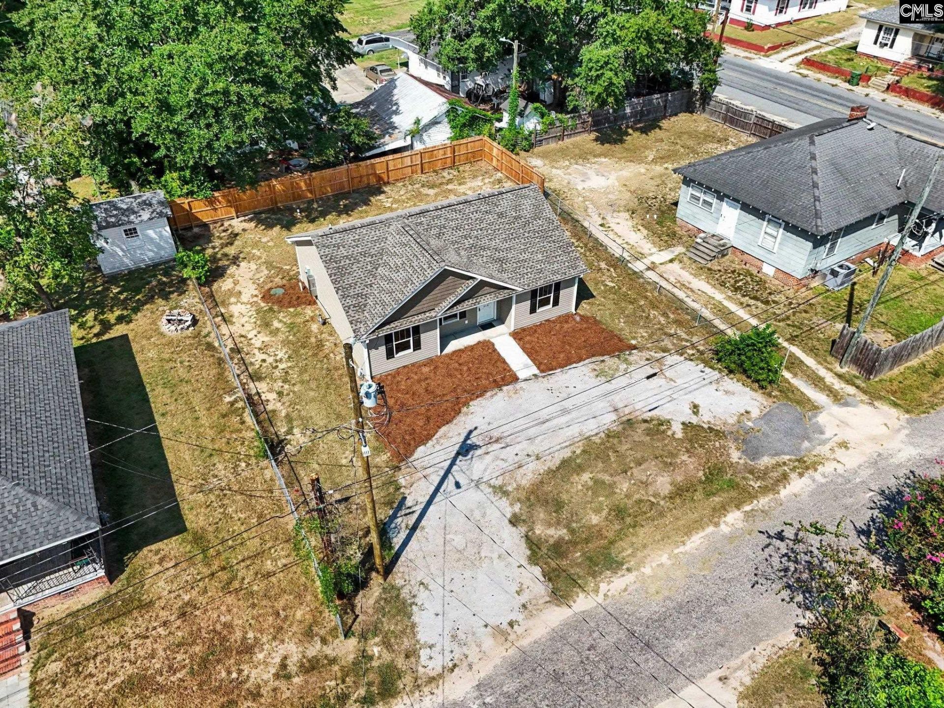 214 W 3rd Street Photo 9