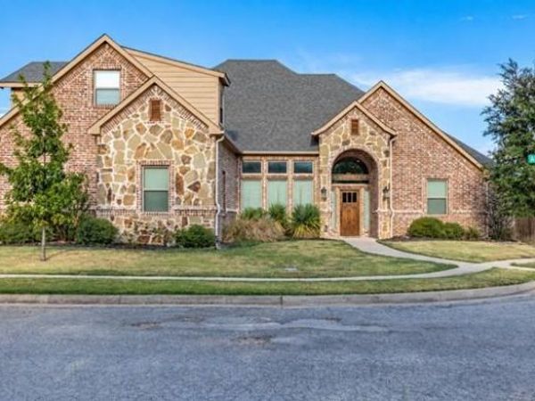 1037 Addison Avenue, Pottsboro, TX 75076
