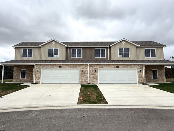 134 Willow Oak Drive, Bridgeport, WV 26330