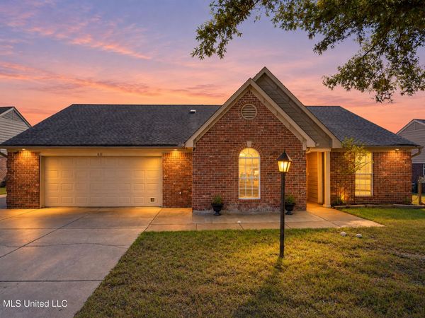 831 Lakemont Drive, Southaven, MS 38672