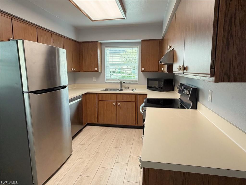 6865 Sandtrap Dr , Fort Myers, FL 33919 Photo