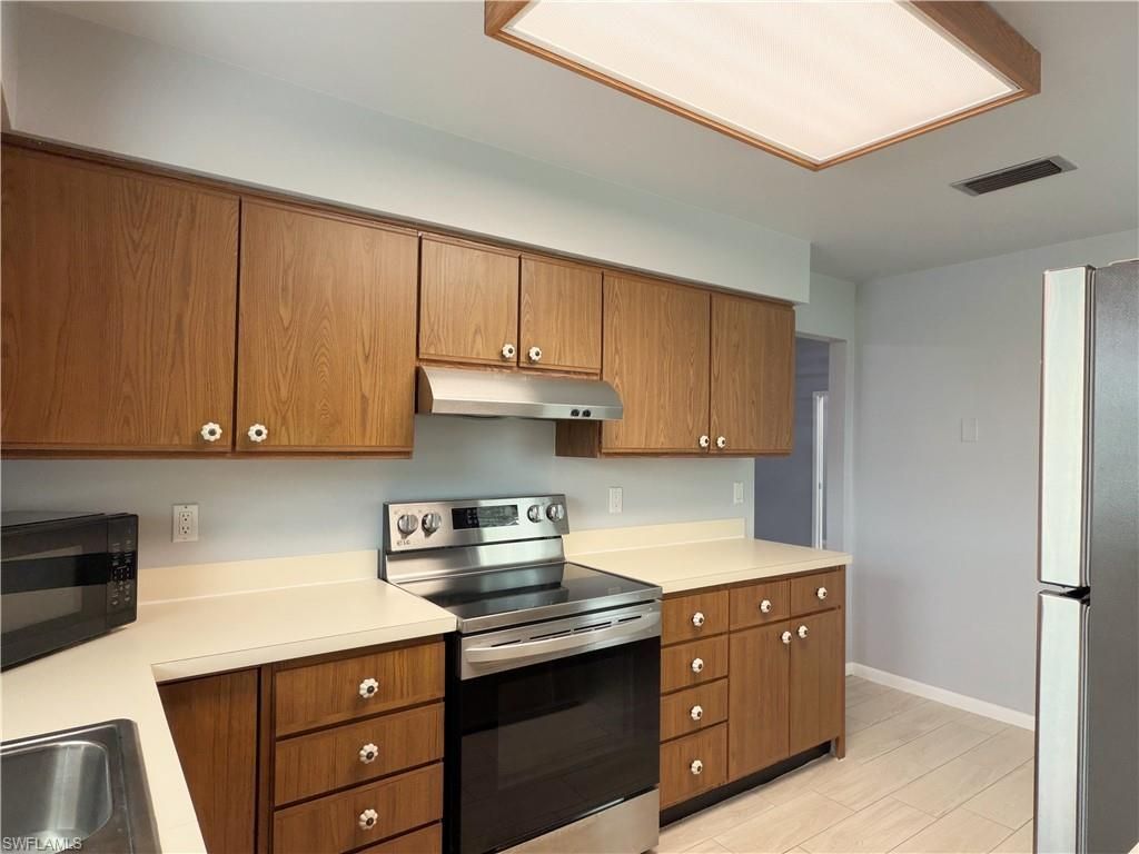 6865 Sandtrap Dr , Fort Myers, FL 33919 Photo