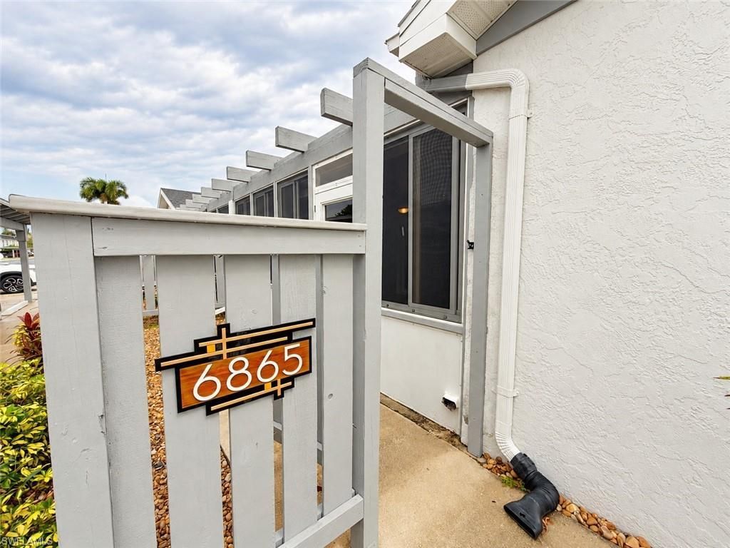 6865 Sandtrap Dr , Fort Myers, FL 33919 Photo