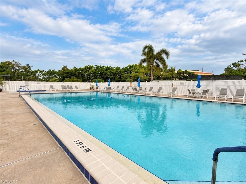 6865 Sandtrap Dr , Fort Myers, FL 33919 Photo