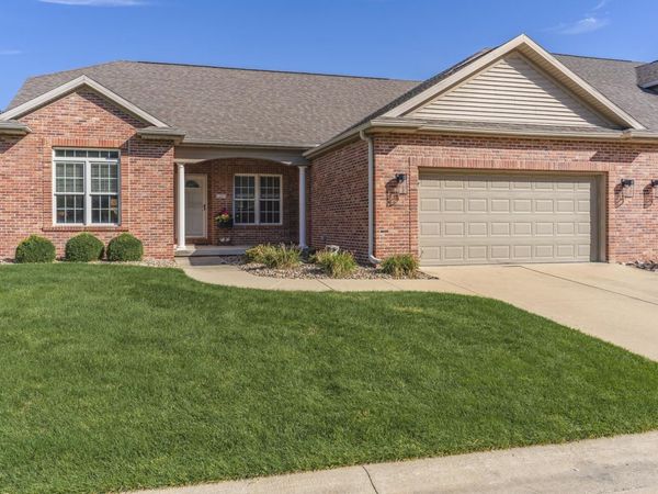 22 Monarch Drive , Bloomington, IL 61704